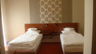 Отель Hotel Rydzewski Элк Двухместный номер с 2 отдельными кроватями-7